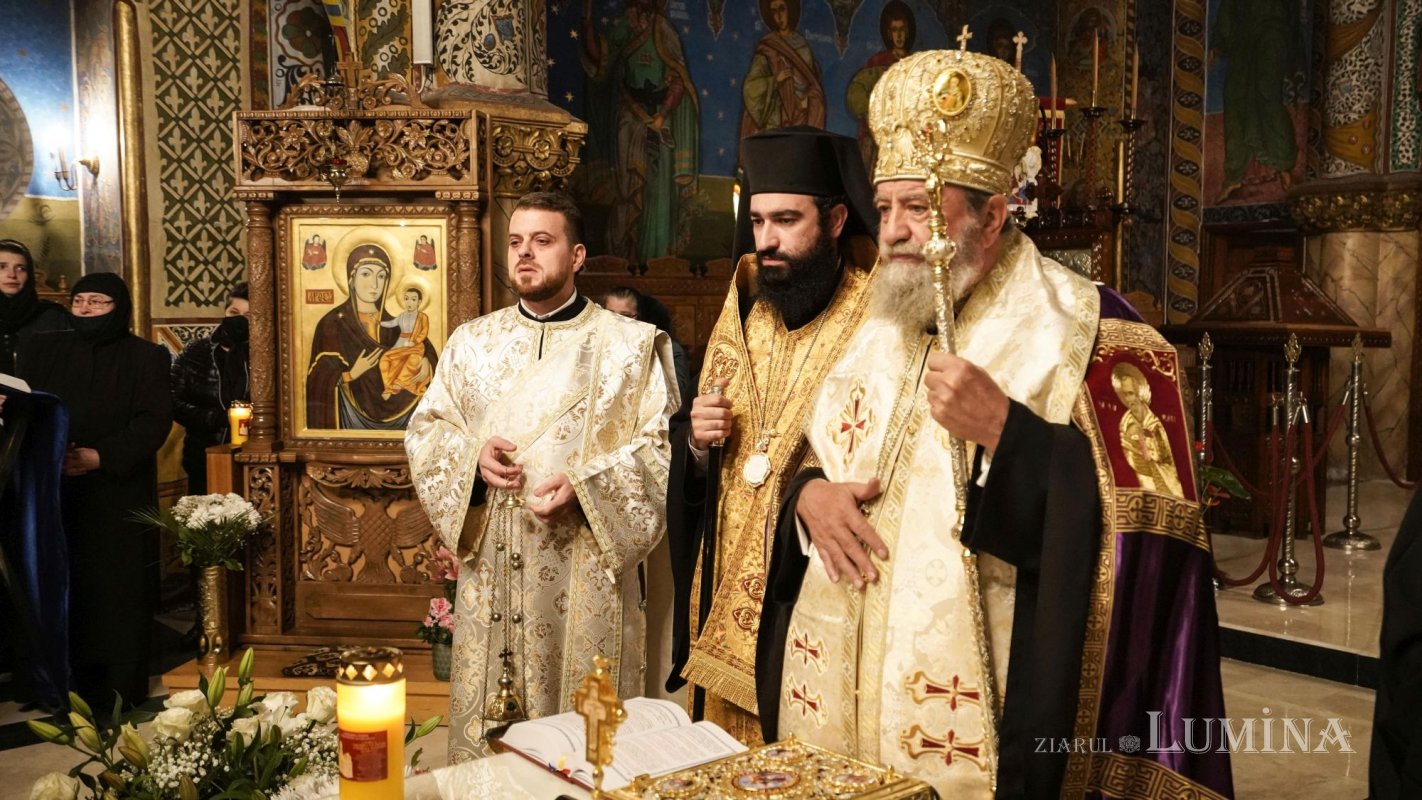 Slujbă de priveghi pentru Preasfinţitul Gurie, la Catedrala Episcopală din Deva 189298