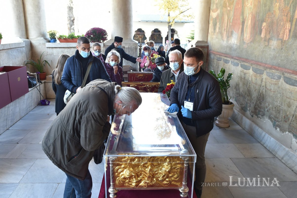 Mângâiere pentru închinătorii care ajung pe Dealul Patriarhiei 189411