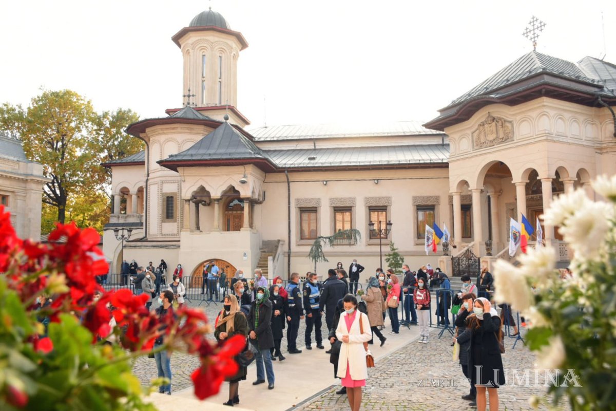 Ceasuri de priveghere pe Colina Bucuriei 189615