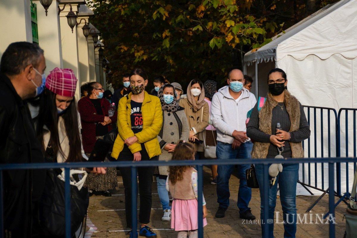 Ceasuri de priveghere pe Colina Bucuriei 189658