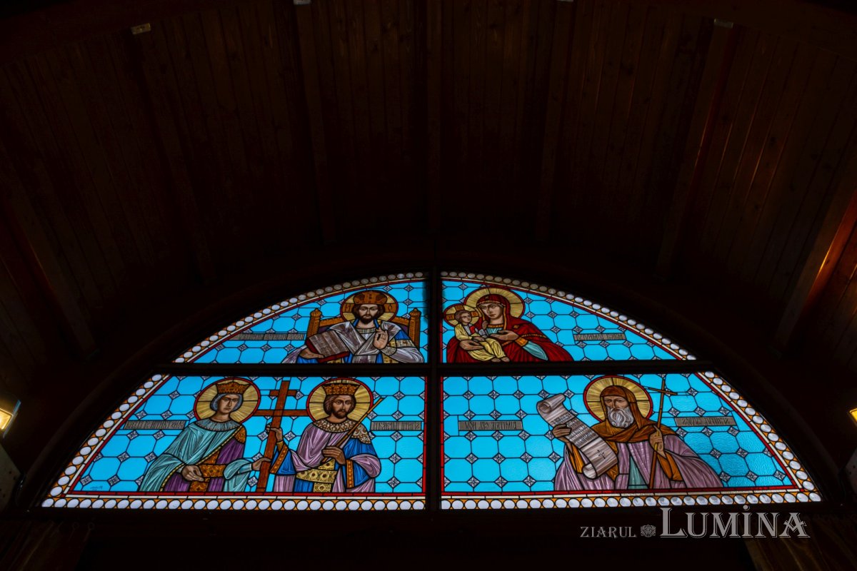 Ceasuri de priveghere pe Colina Bucuriei 189661