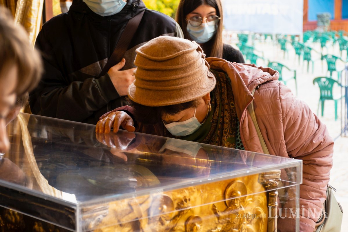 Ceasuri de priveghere pe Colina Bucuriei 189662