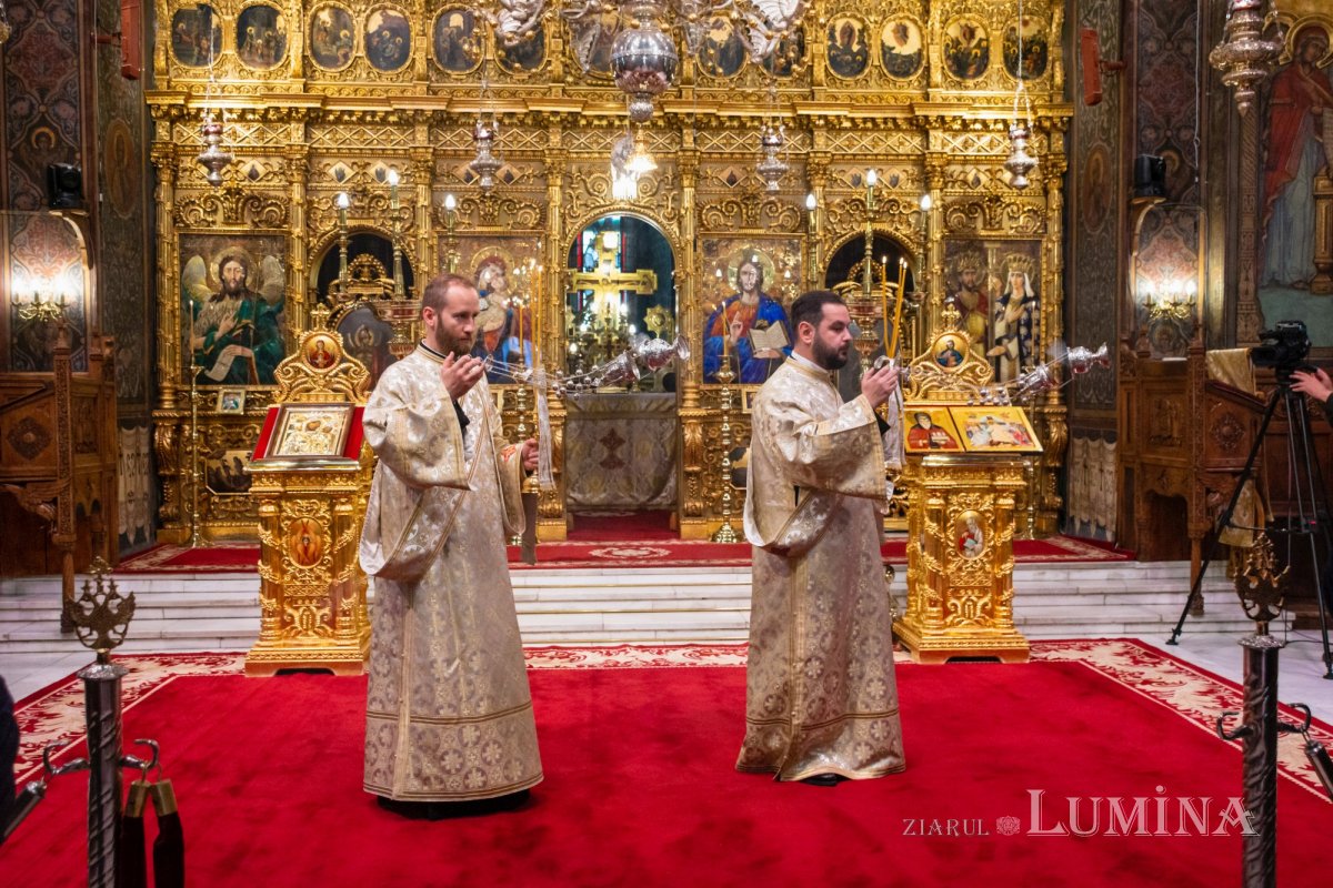 Ceasuri de priveghere pe Colina Bucuriei 189677