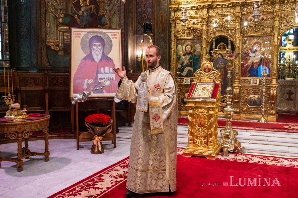 Ceasuri de priveghere pe Colina Bucuriei 189678