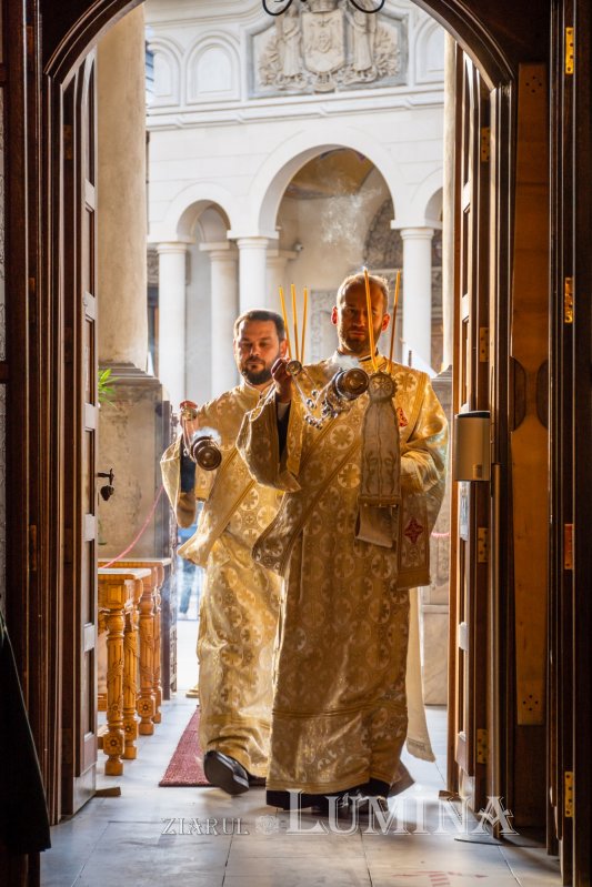 Ceasuri de priveghere pe Colina Bucuriei 189683