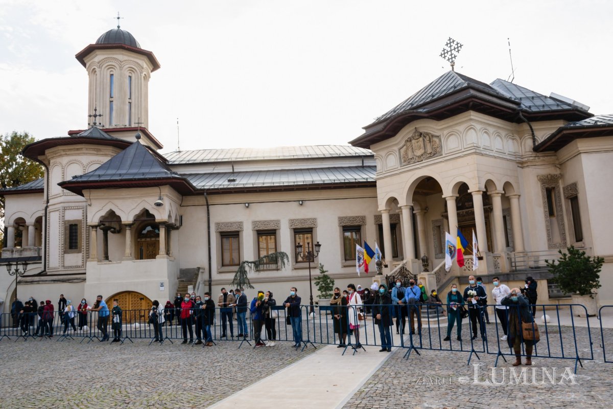 Ceasuri de priveghere pe Colina Bucuriei 189692