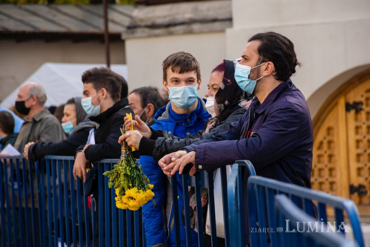 Ceasuri de priveghere pe Colina Bucuriei 189695