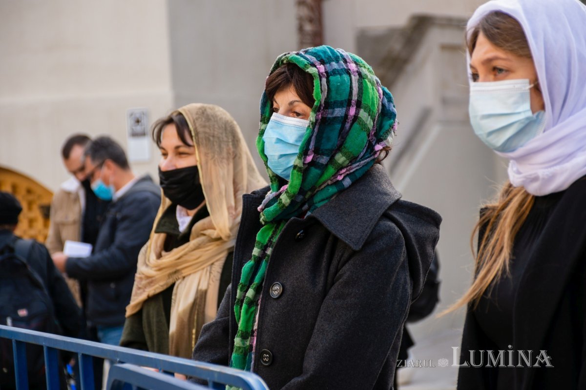 Ceasuri de priveghere pe Colina Bucuriei 189696