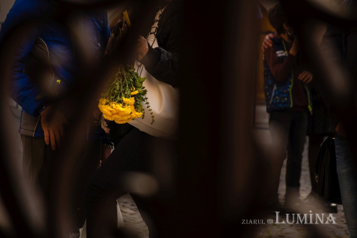 Ceasuri de priveghere pe Colina Bucuriei 189702