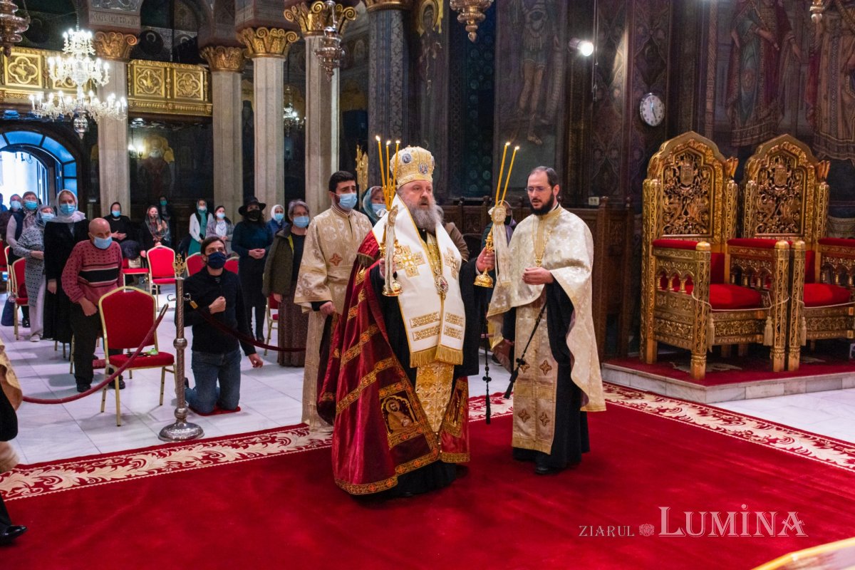 Ceasuri de priveghere pe Colina Bucuriei 189713