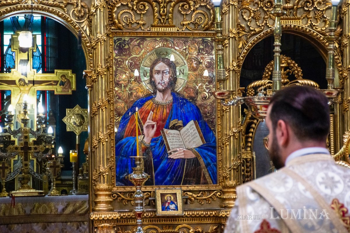 Ceasuri de priveghere pe Colina Bucuriei 189728