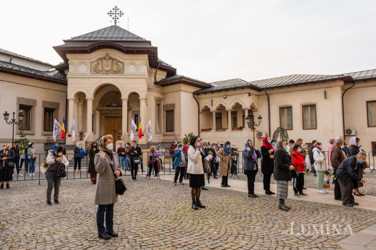 Ceasuri de priveghere pe Colina Bucuriei 189735