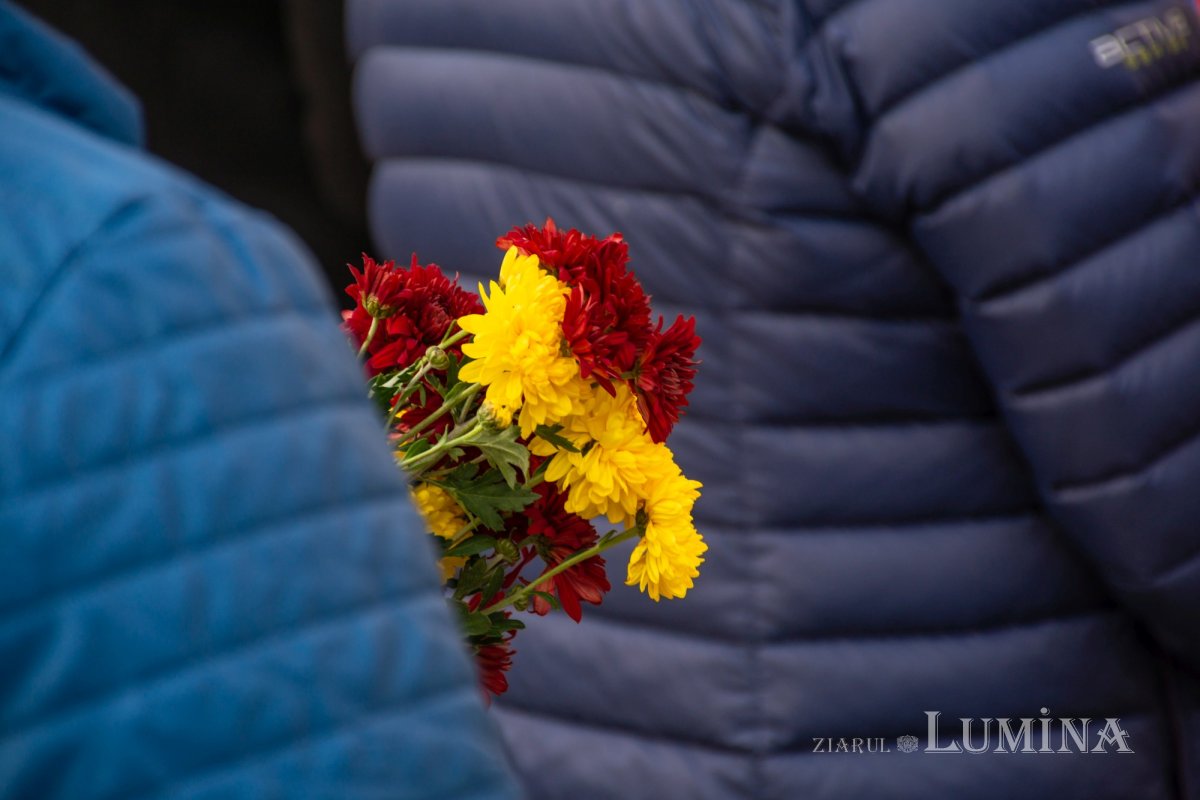 Ceasuri de priveghere pe Colina Bucuriei 189739