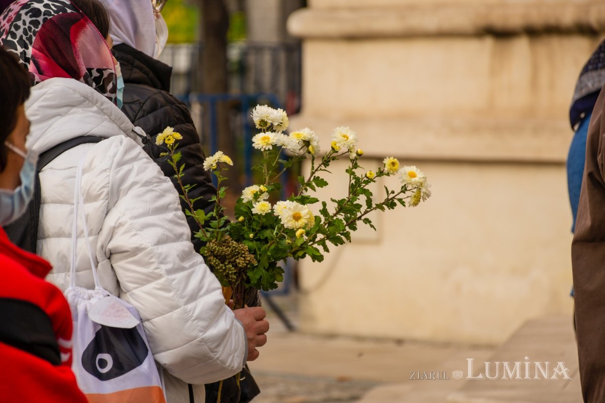 Ceasuri de priveghere pe Colina Bucuriei 189740