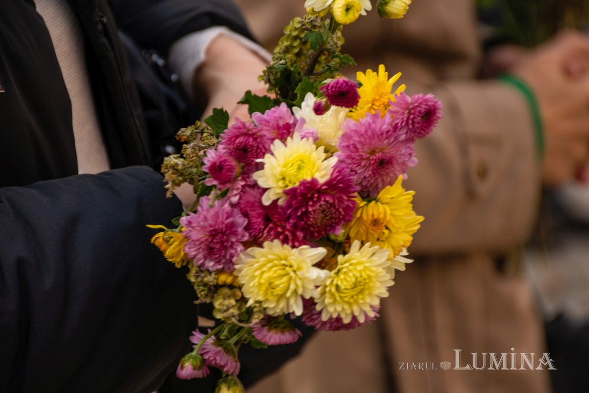 Ceasuri de priveghere pe Colina Bucuriei 189741