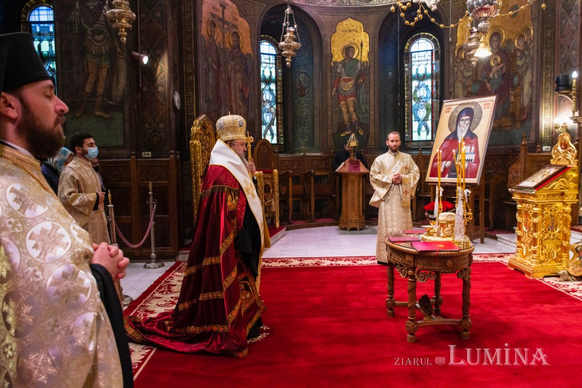 Ceasuri de priveghere pe Colina Bucuriei 189742