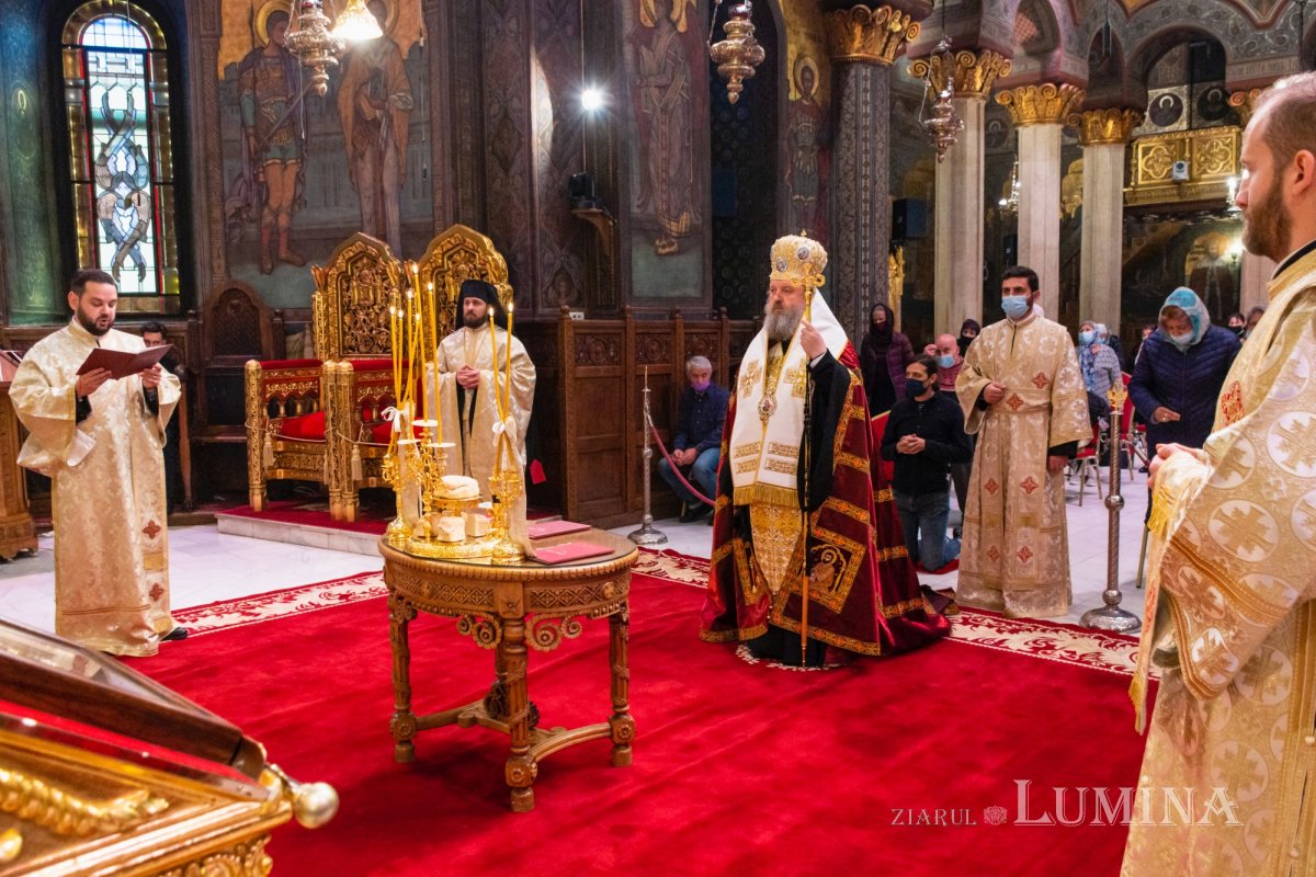 Ceasuri de priveghere pe Colina Bucuriei 189744