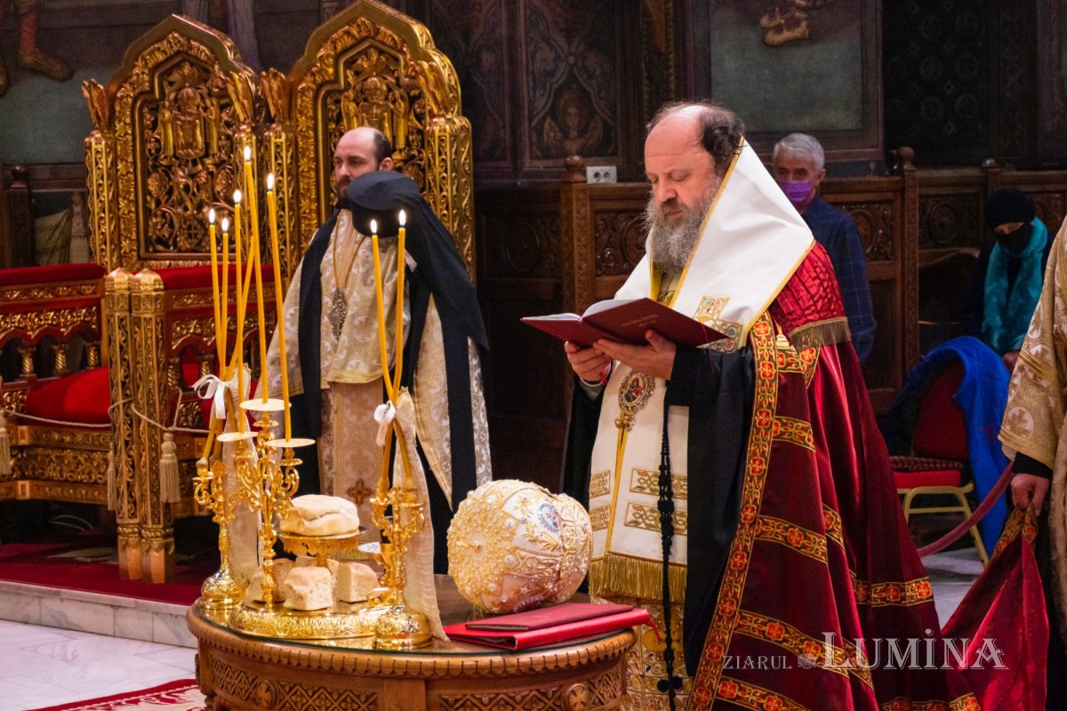 Ceasuri de priveghere pe Colina Bucuriei 189747