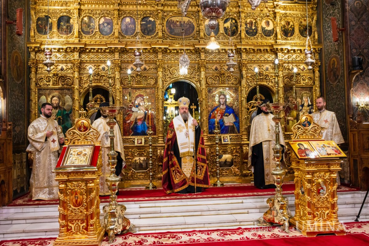 Ceasuri de priveghere pe Colina Bucuriei 189754