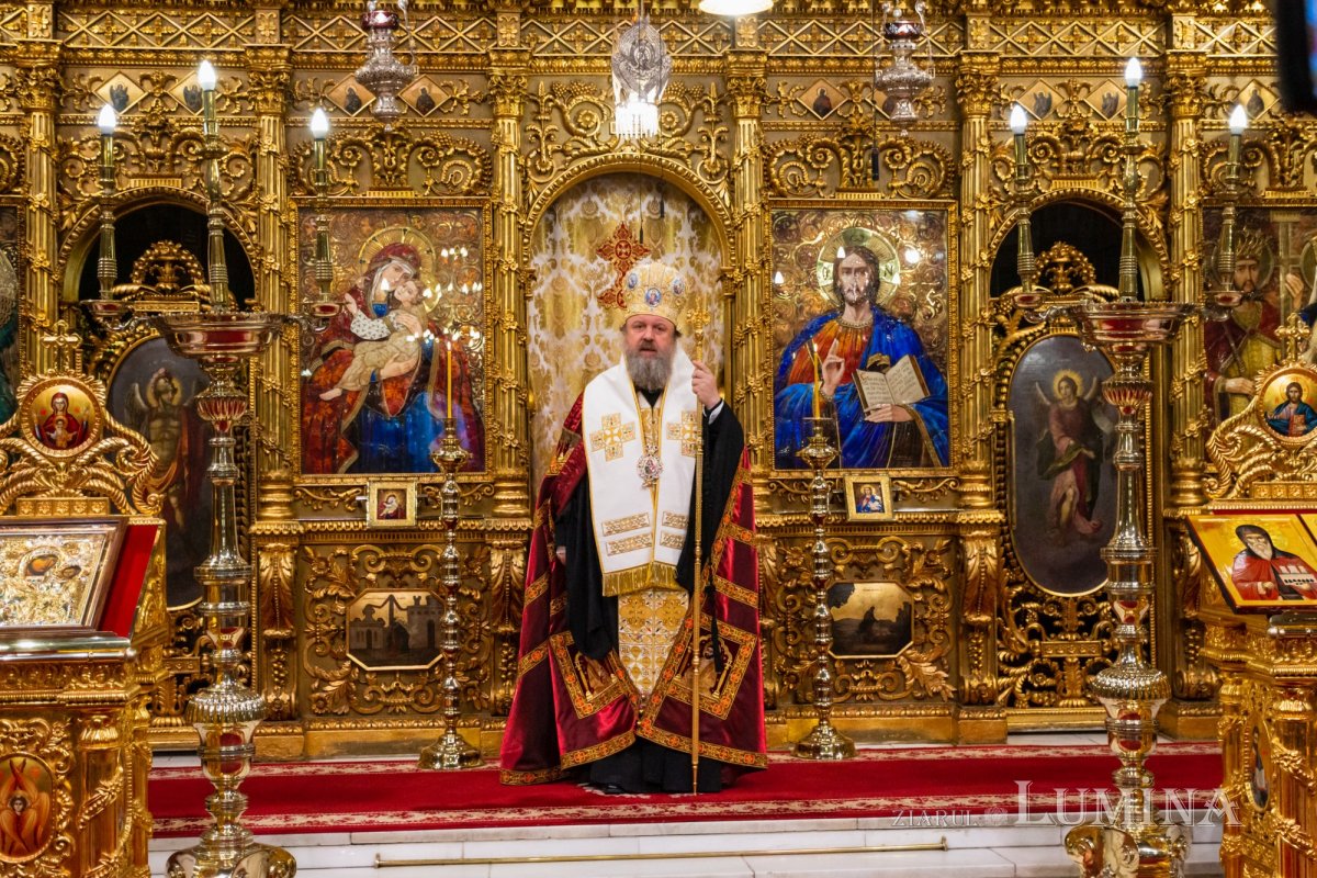 Ceasuri de priveghere pe Colina Bucuriei 189761