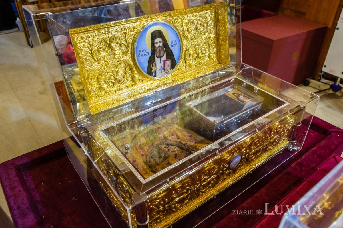 Ceasuri de priveghere pe Colina Bucuriei 189767