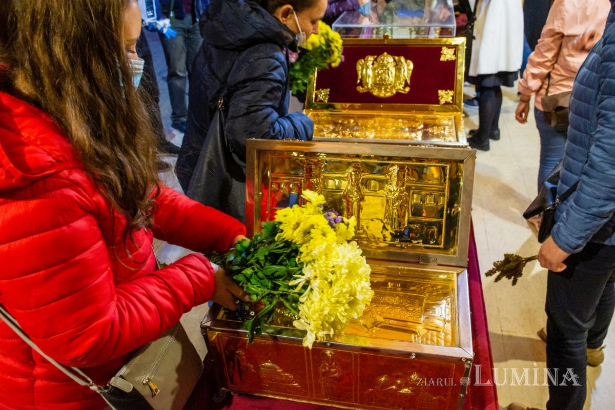 Ceasuri de priveghere pe Colina Bucuriei 189770