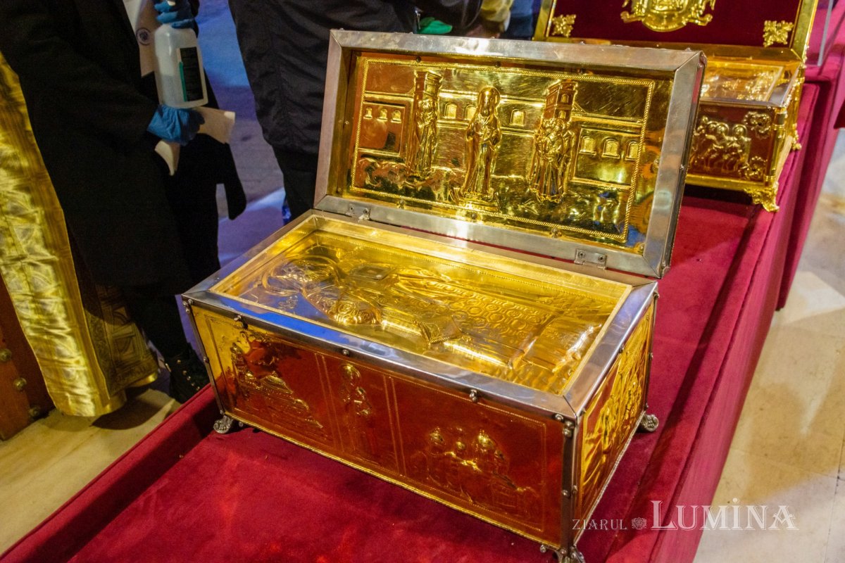 Ceasuri de priveghere pe Colina Bucuriei 189771