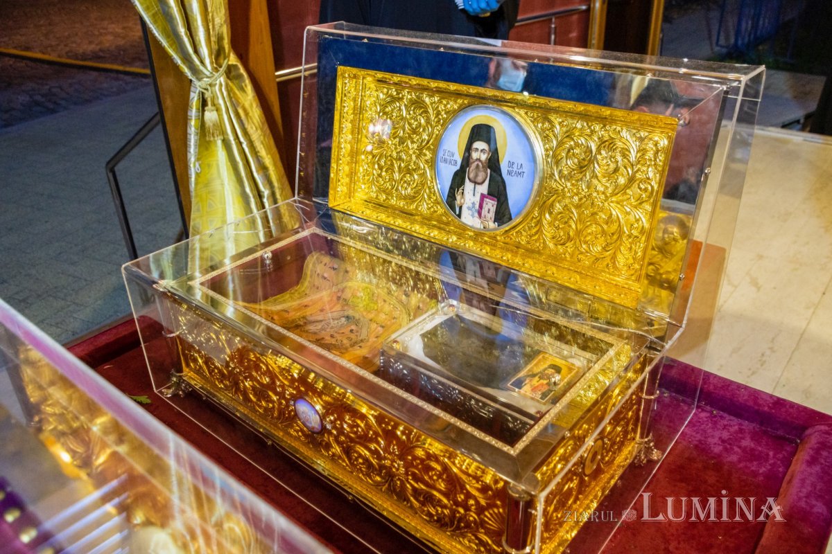 Ceasuri de priveghere pe Colina Bucuriei 189790