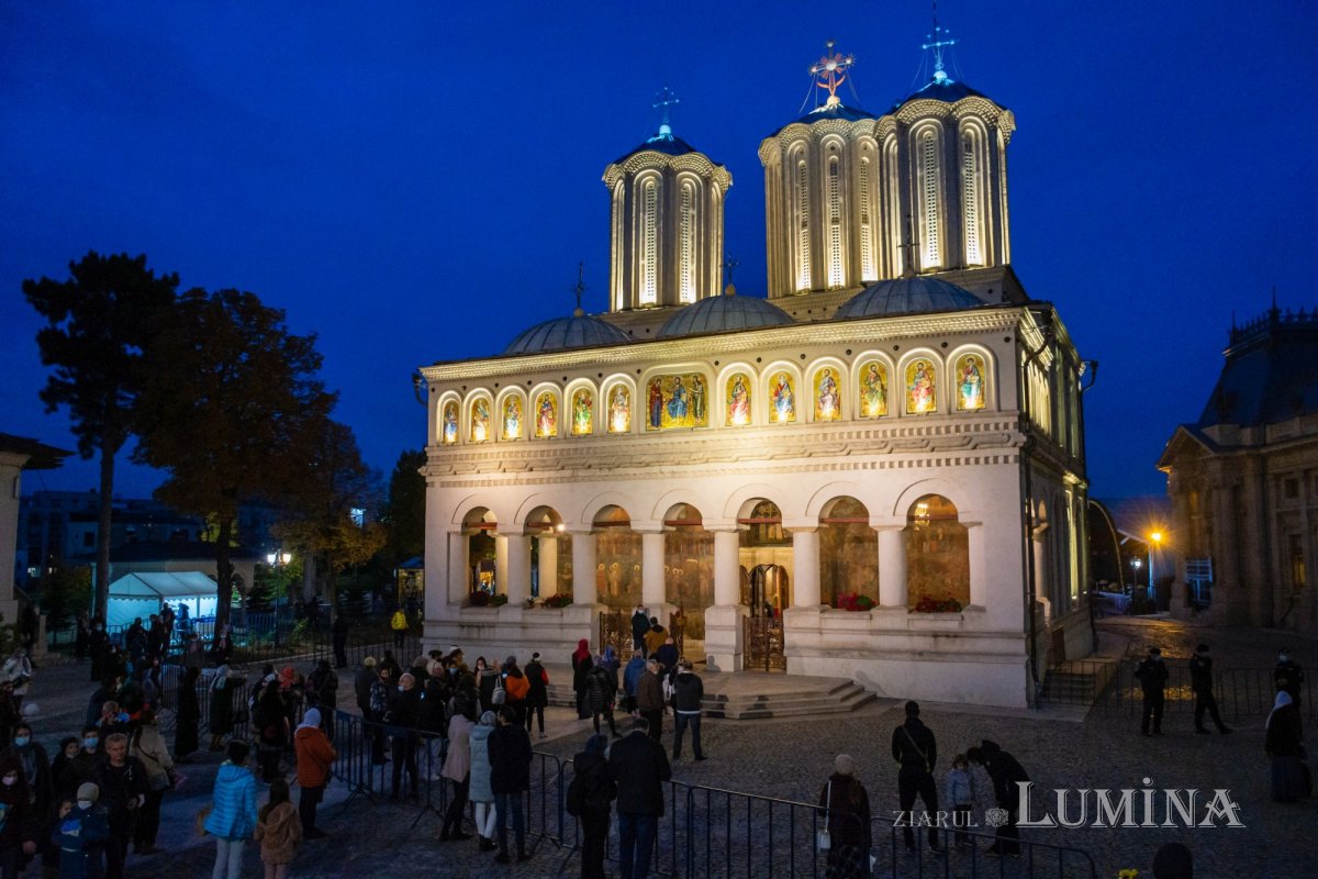Ceasuri de priveghere pe Colina Bucuriei 189791