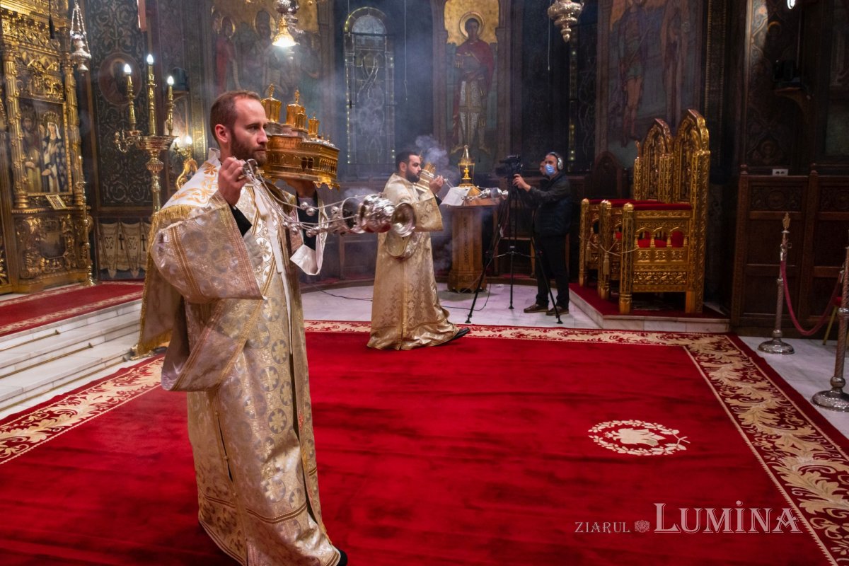 Ceasuri de priveghere pe Colina Bucuriei 189792