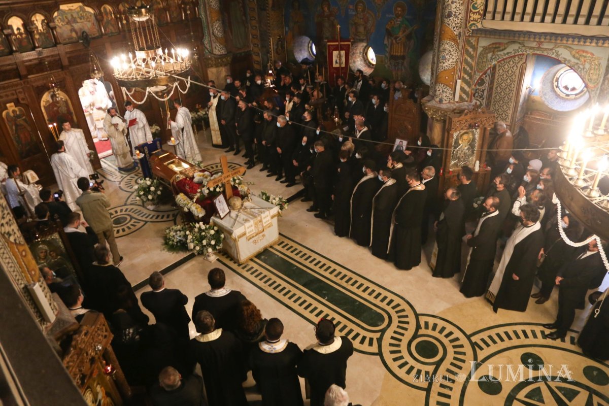 Odihnă veşnică pentru Preasfinţitul Gurie în Catedrala Episcopală din Deva 189506