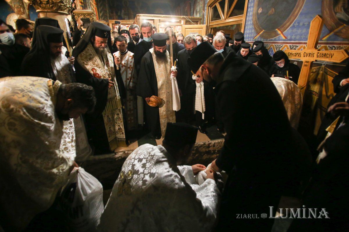 Odihnă veşnică pentru Preasfinţitul Gurie în Catedrala Episcopală din Deva 189549