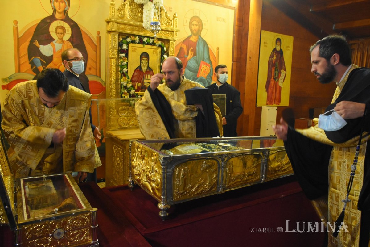 Pelerinajul tradiţional din Bucureşti continuă la Baldachinul sfinţilor 189448