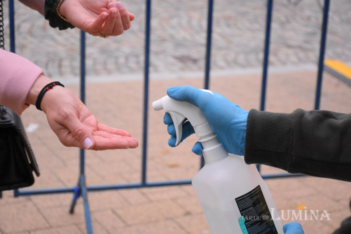 Pelerinajul tradiţional din Bucureşti continuă la Baldachinul sfinţilor 189479