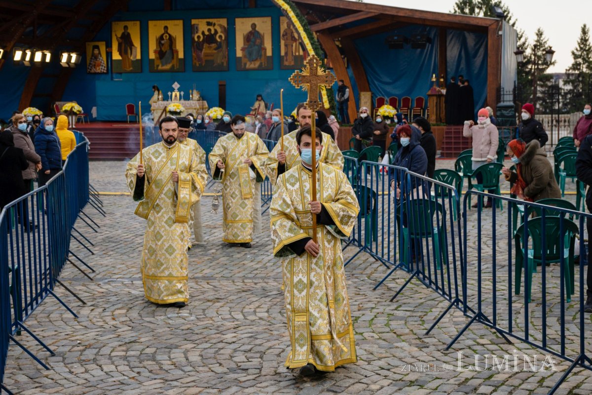 Laudă de seară în cinstea unuia dintre ocrotitorii românilor din afara granițelor 190011