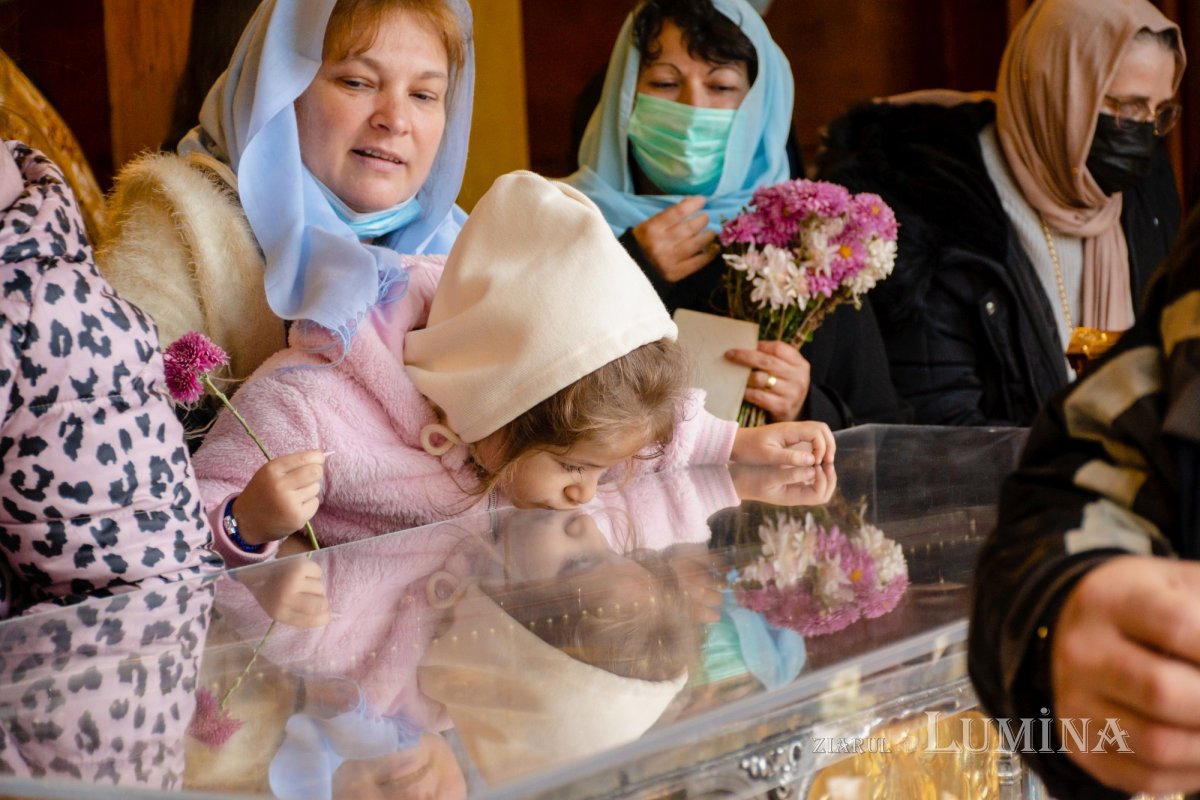 Laudă de seară în cinstea unuia dintre ocrotitorii românilor din afara granițelor 190024
