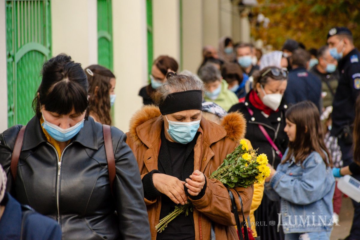 Laudă de seară în cinstea unuia dintre ocrotitorii românilor din afara granițelor 190028