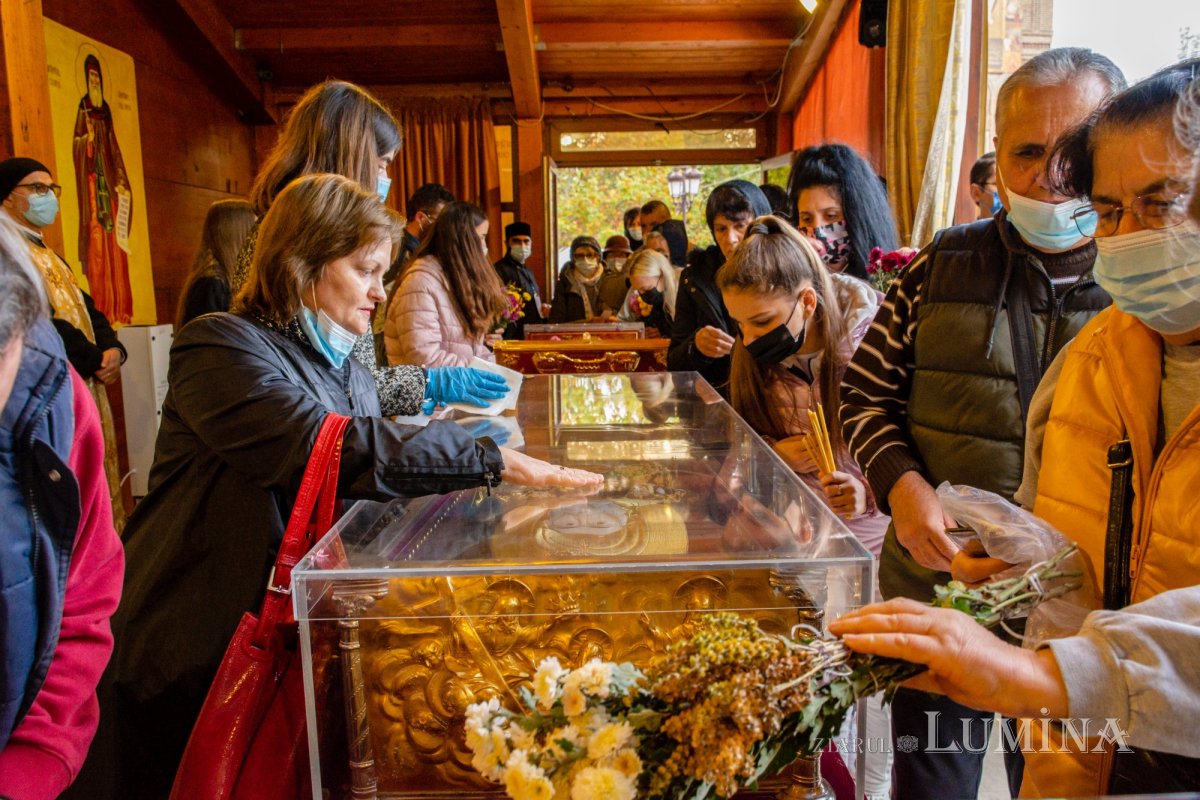 Laudă de seară în cinstea unuia dintre ocrotitorii românilor din afara granițelor 190033