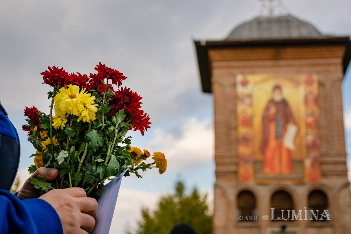 Laudă de seară în cinstea unuia dintre ocrotitorii românilor din afara granițelor 190036