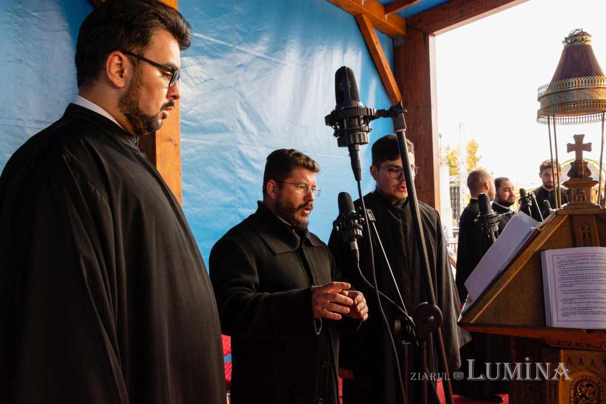 Laudă de seară în cinstea unuia dintre ocrotitorii românilor din afara granițelor 190040