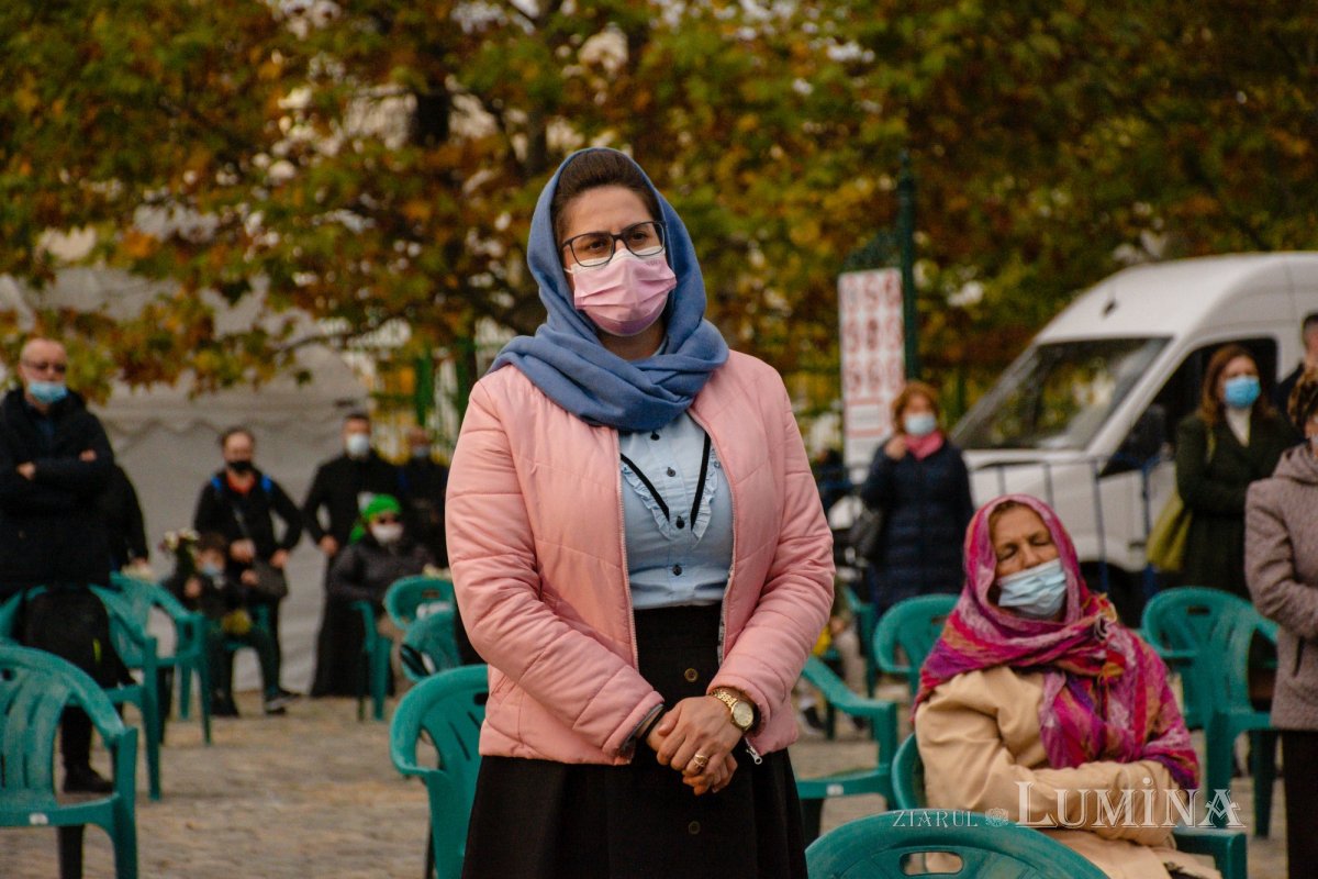 Laudă de seară în cinstea unuia dintre ocrotitorii românilor din afara granițelor 190041