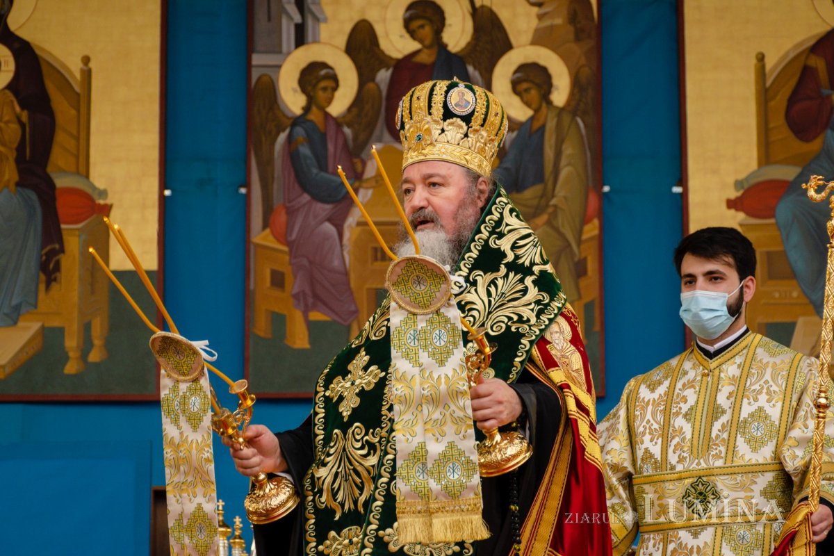 Laudă de seară în cinstea unuia dintre ocrotitorii românilor din afara granițelor 190047