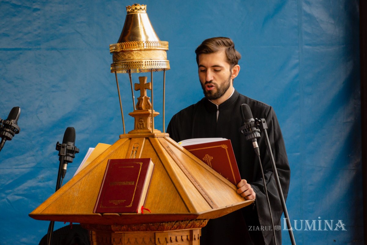 Laudă de seară în cinstea unuia dintre ocrotitorii românilor din afara granițelor 190054