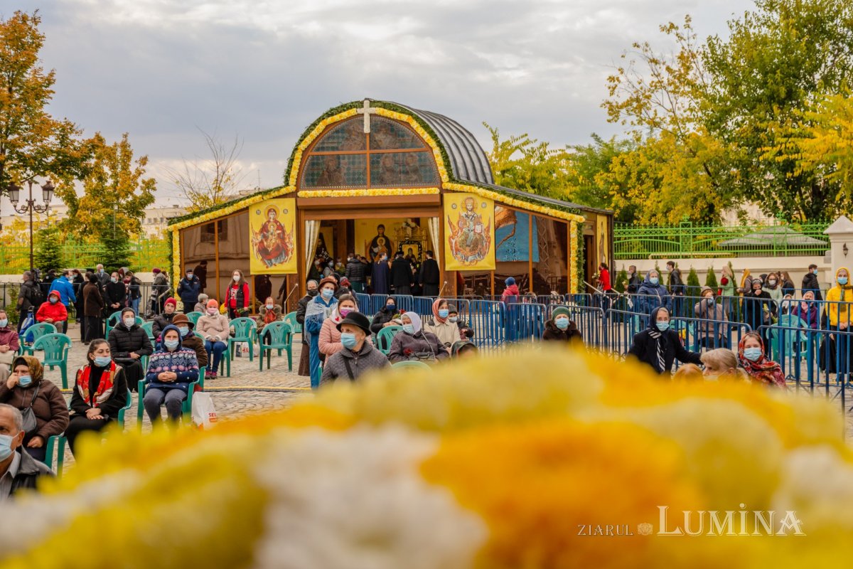 Laudă de seară în cinstea unuia dintre ocrotitorii românilor din afara granițelor 190055