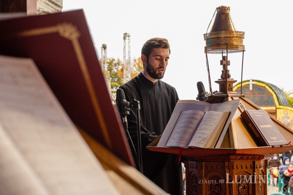 Laudă de seară în cinstea unuia dintre ocrotitorii românilor din afara granițelor 190059