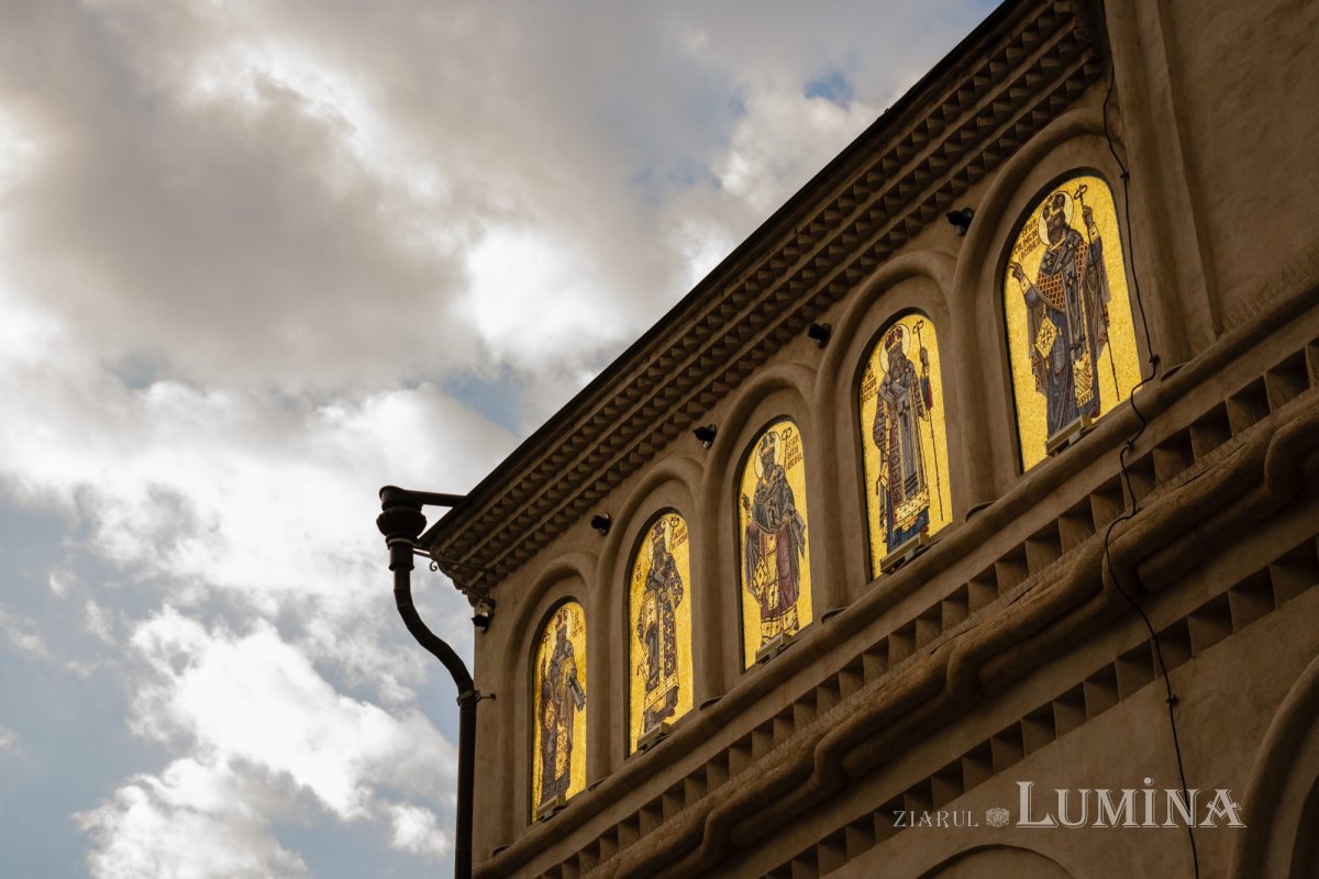 Laudă de seară în cinstea unuia dintre ocrotitorii românilor din afara granițelor 190066