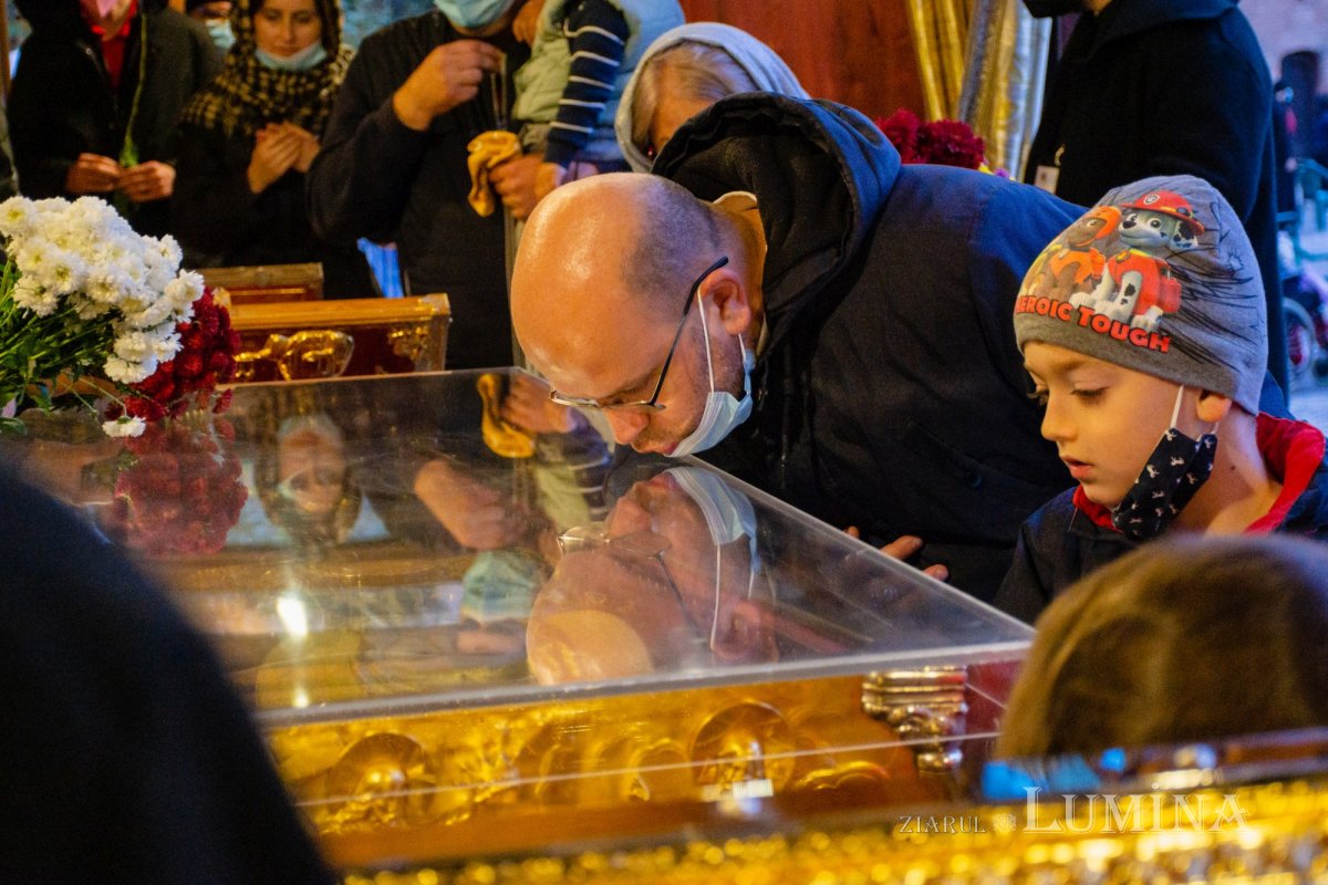 Laudă de seară în cinstea unuia dintre ocrotitorii românilor din afara granițelor 190129