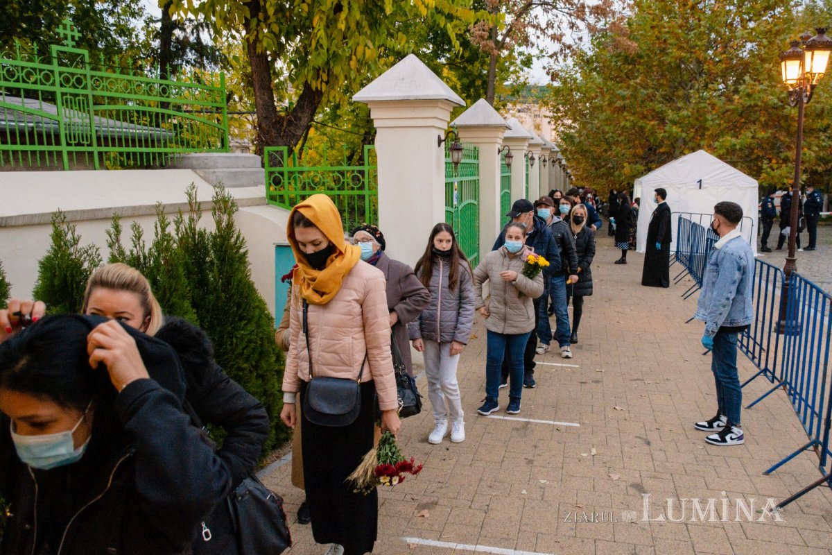 Laudă de seară în cinstea unuia dintre ocrotitorii românilor din afara granițelor 190137