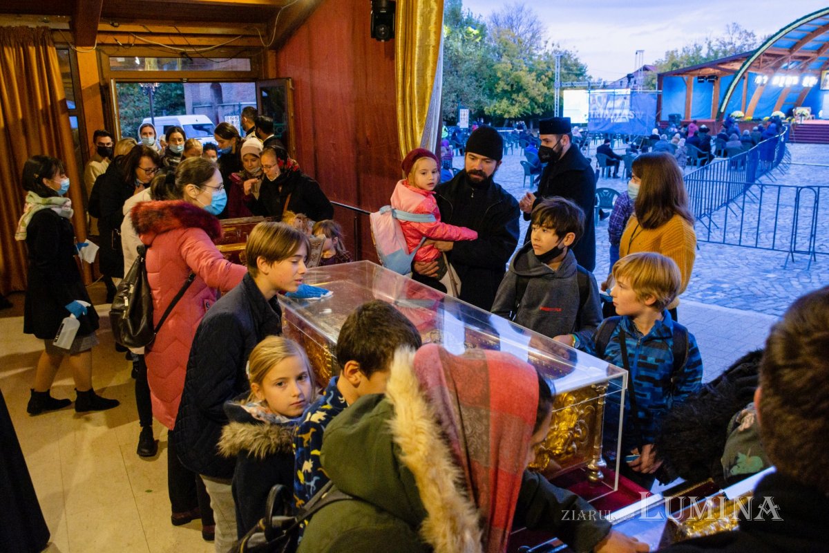 Laudă de seară în cinstea unuia dintre ocrotitorii românilor din afara granițelor 190141