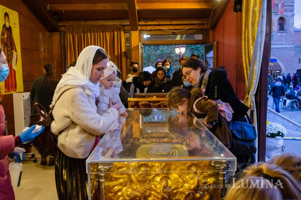 Laudă de seară în cinstea unuia dintre ocrotitorii românilor din afara granițelor 190142